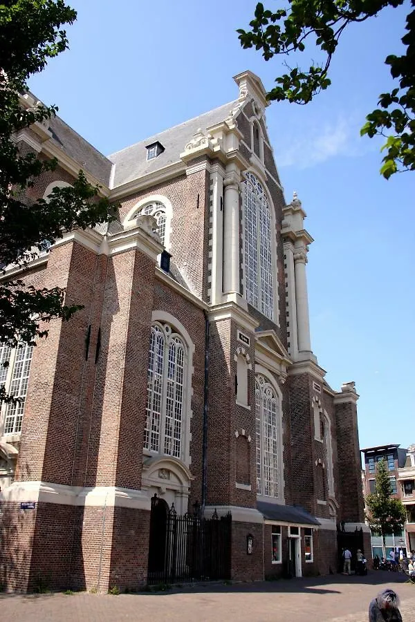 Villa360 Amsterdam 3*,